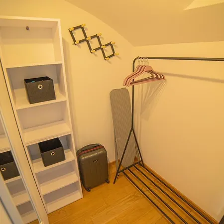 C'est La Vie דירה