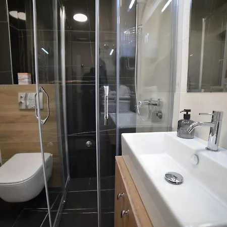 C'est La Vie * זלאטיבור